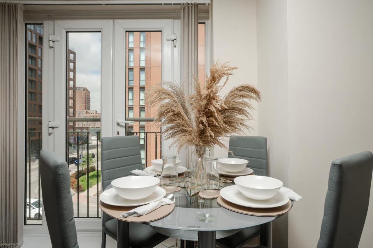 Stylish 2 Bed Manchester Flat Экстерьер фото