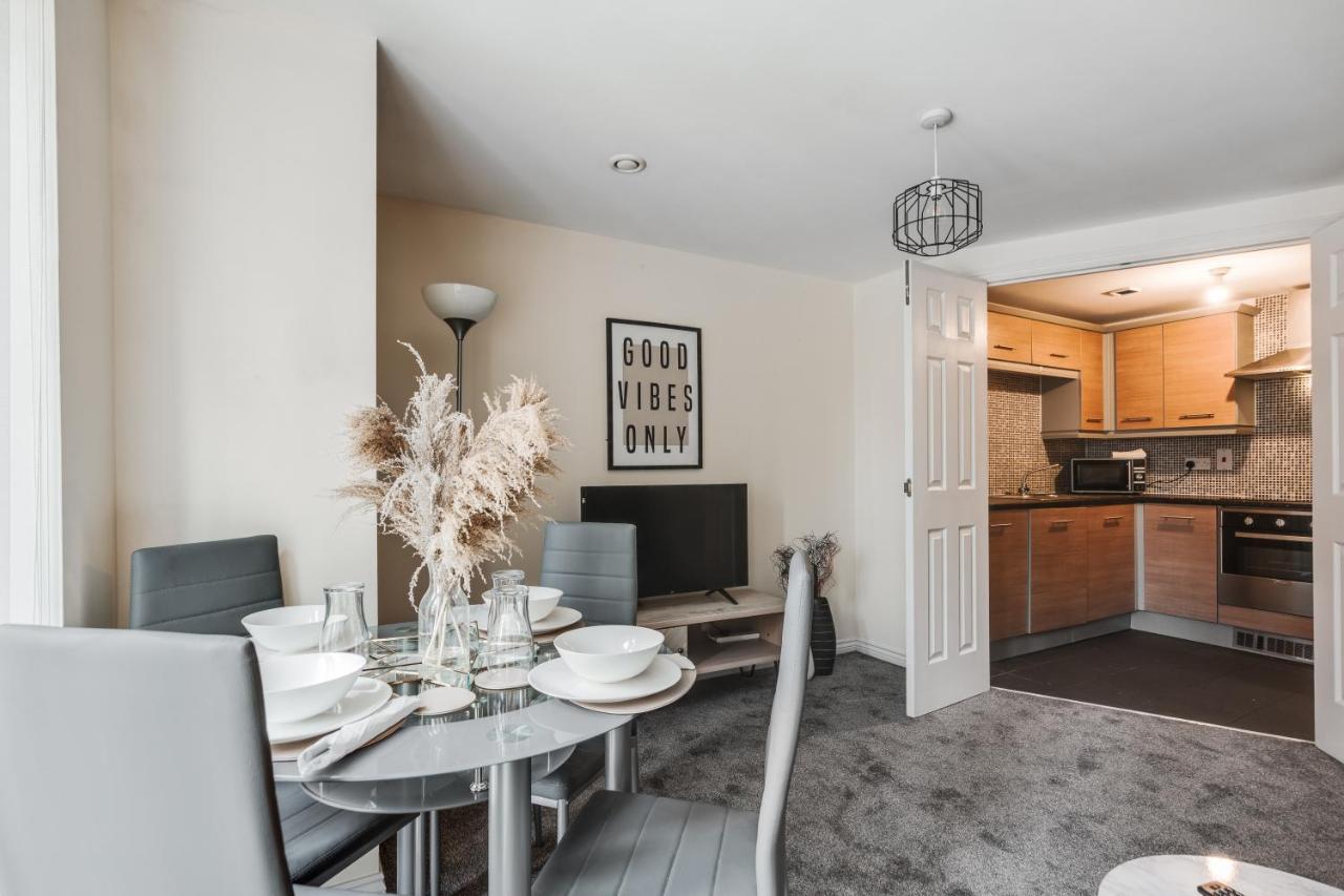 Stylish 2 Bed Manchester Flat Экстерьер фото